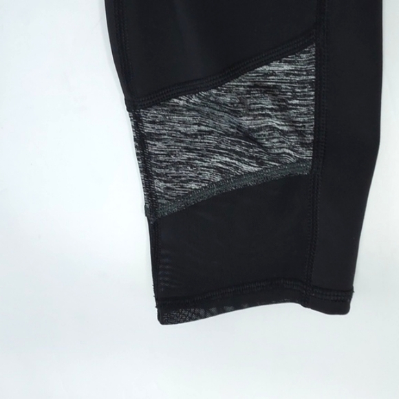 Lululemon If You're Lucky Crop Capri Leggings Black / Heathered Black Size 4 - Picture 9 of 16